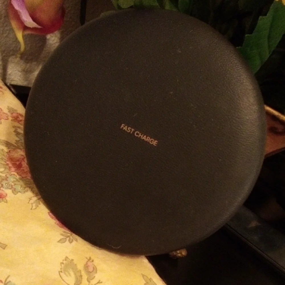 Samsung Black Wireless Fast Charger